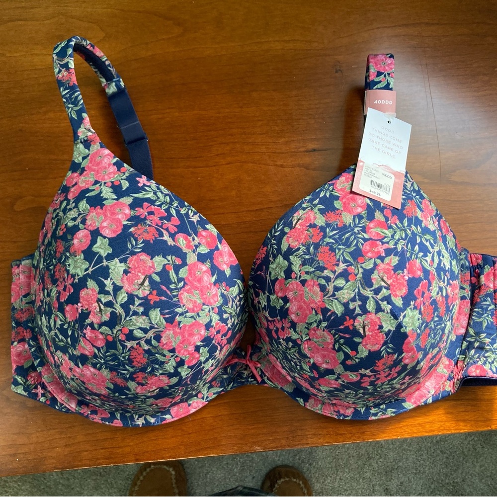 NWT Cacique Smooth Boost Plunge Bra 40DDD